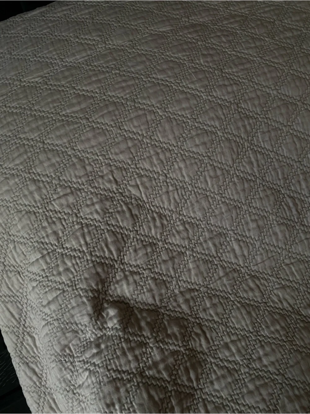 Vera Wang Queen Quilt Beige Diamond Textured Coverlet Like New Luxury Bedding  V